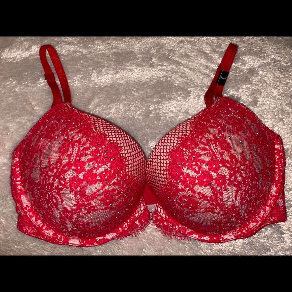 Victoria’s Secret very sexy push-up lace 34DD